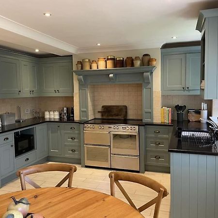 Holly Cottage, 2, Northbrook Park, Farnham-Up To 6 Adults 外观 照片