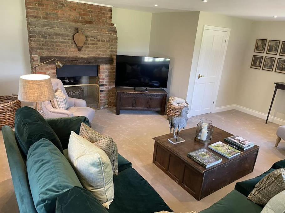 Holly Cottage, 2, Northbrook Park, Farnham-Up To 6 Adults 外观 照片